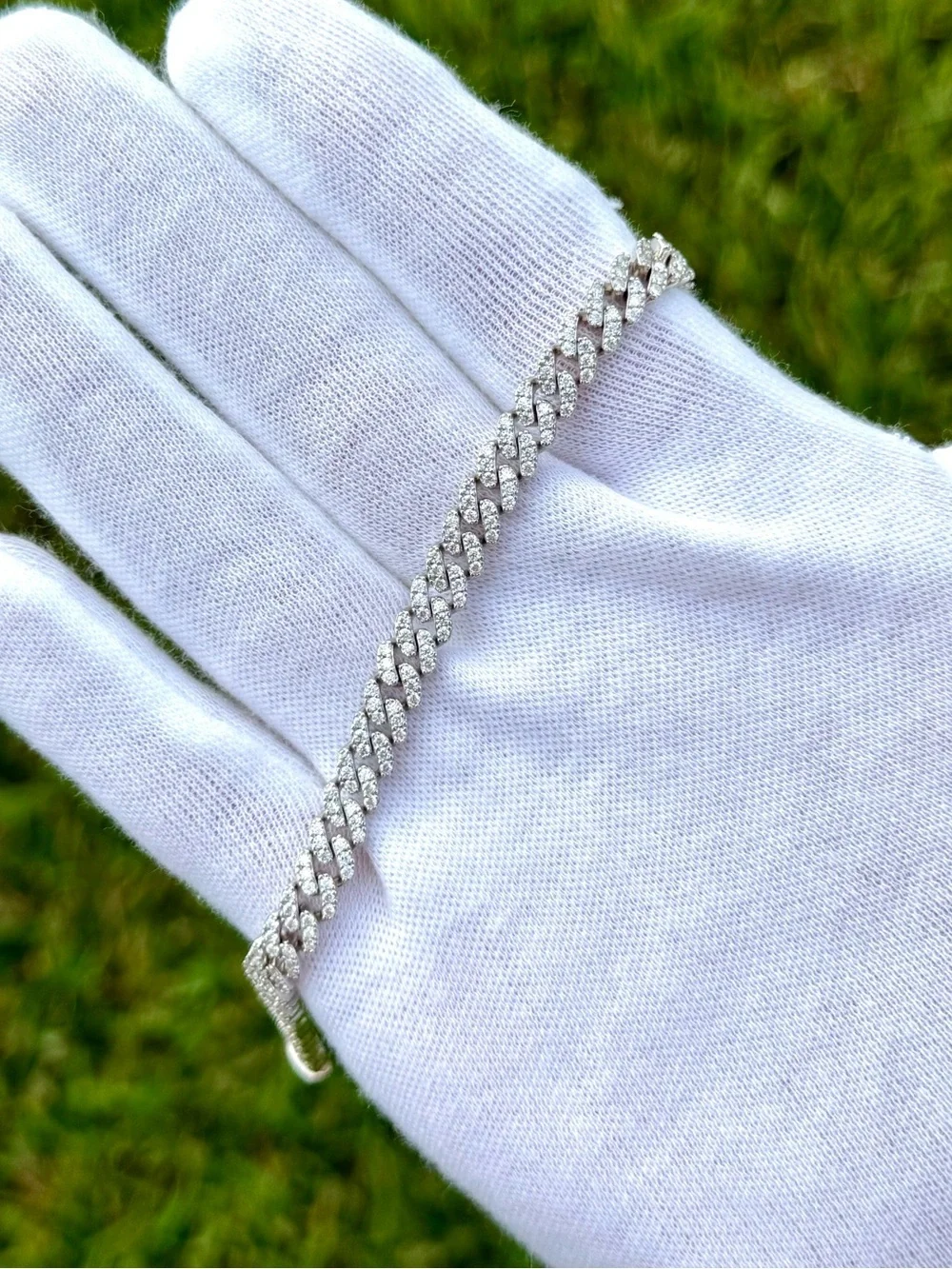 925 Sterling Silver metal 925